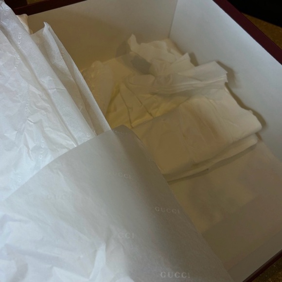 One empty Gucci box and Dust Bag - Picture 9 of 10